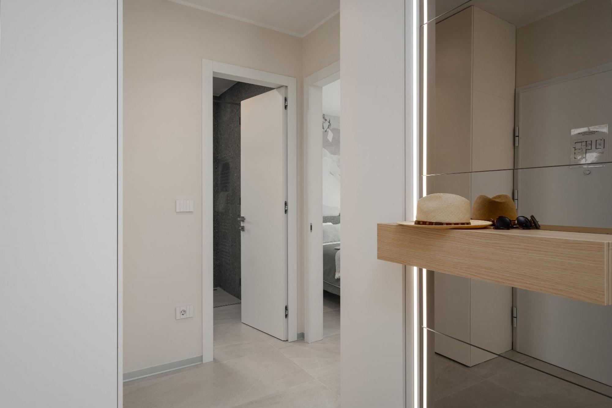 The Q Bliss - Your New 4-Star Hideaway With A Garage Ровин Екстериор снимка